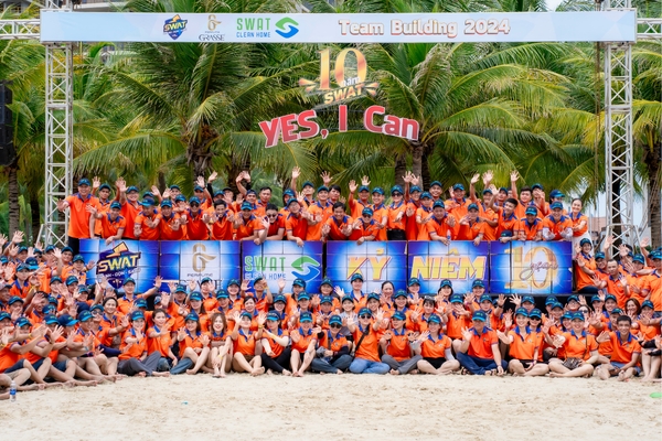 TEAM BUILDING CLEAN HOUSE - 